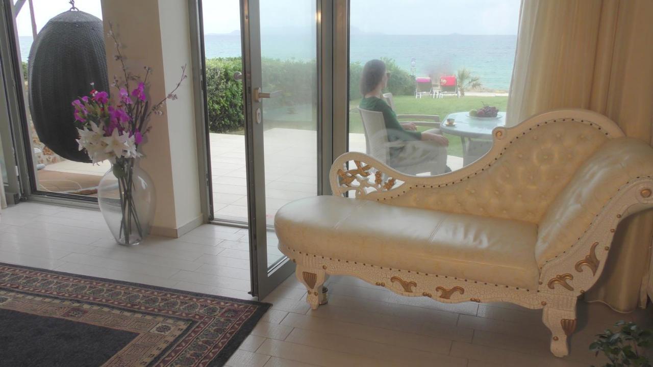 Sea View Beachfront Villa Maria Goúvai Ngoại thất bức ảnh