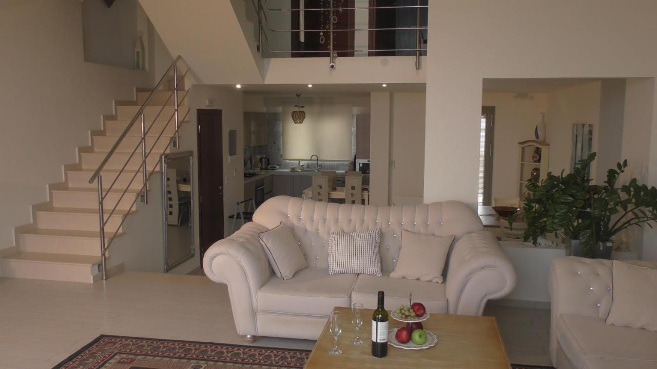 Sea View Beachfront Villa Maria Goúvai Ngoại thất bức ảnh